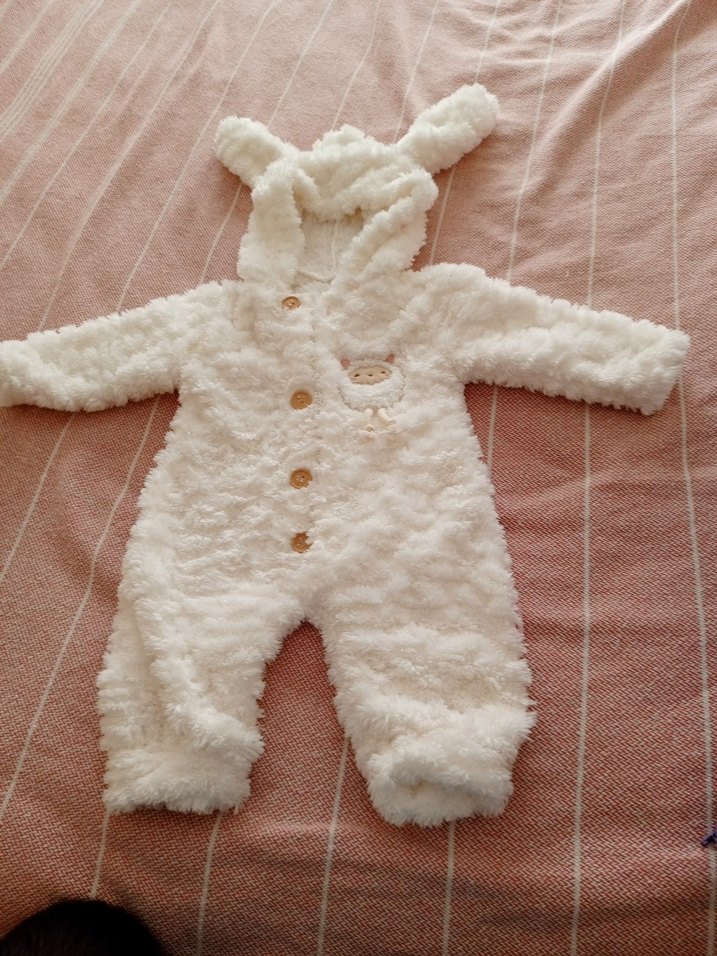 Kapüşonlu Beyaz Kız Bebek Peluş Tulum - Görsel 3