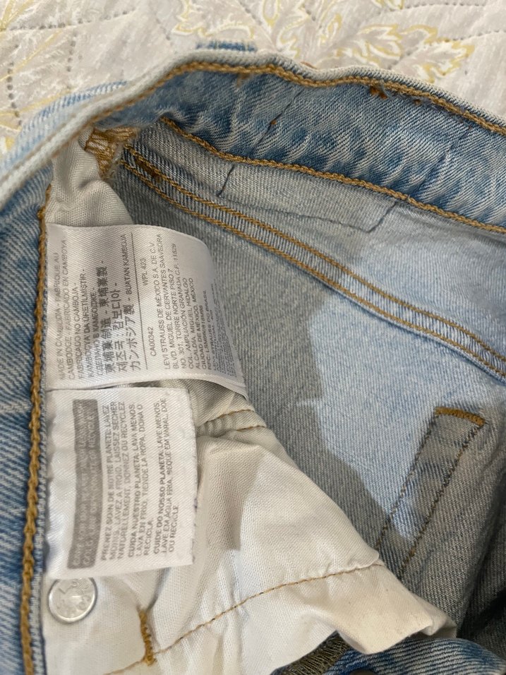 Açık Mavi Rahat Kesim Jean levis 501 — görsel 2/4