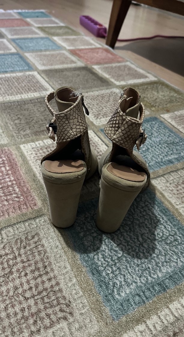 Topuklu Bej Süet Kadın Sandalet - Görsel 2