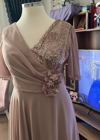 Bej V Yakalı Drapeli Uzun Abiye Elbise - Görsel 2