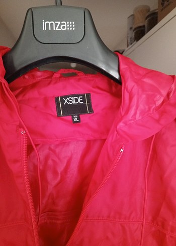 Kırmızı Fermuarlı Rahat yagmurluk - Görsel 3