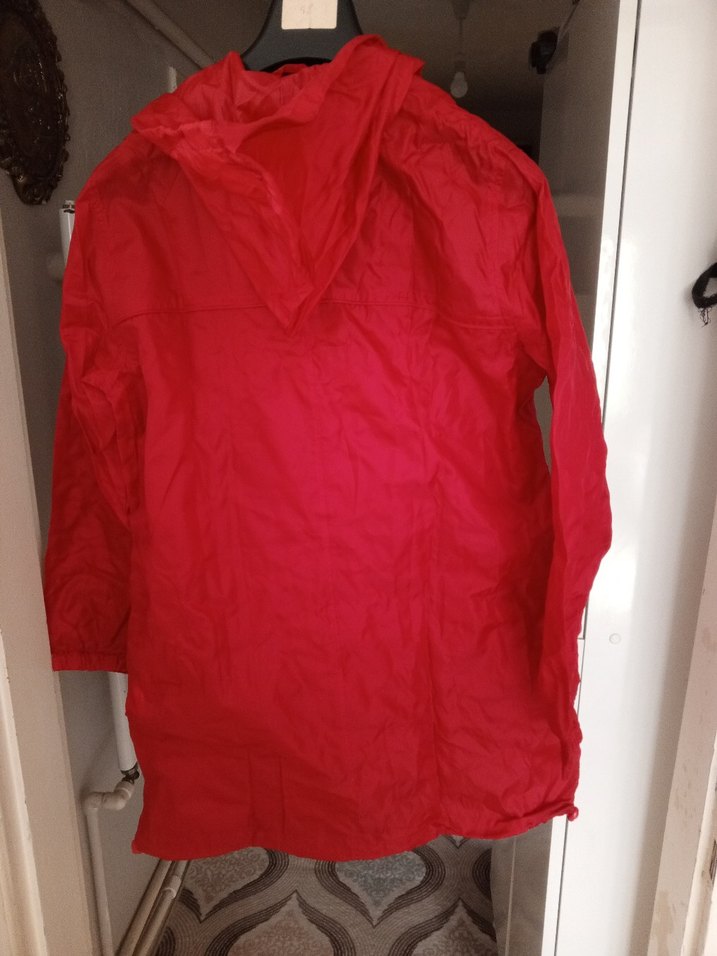 Kırmızı Fermuarlı Rahat yagmurluk - Görsel 4