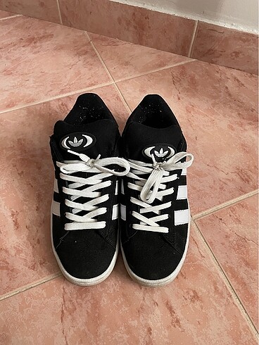 Adidas Campus