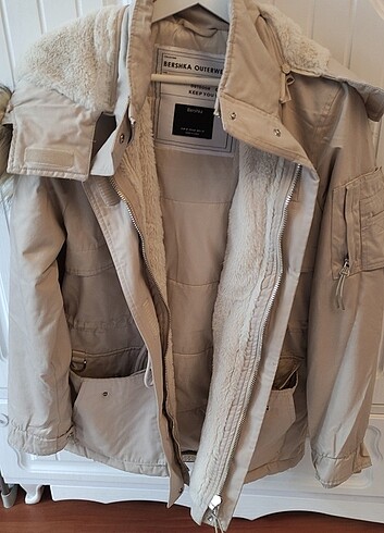 l Beden ten rengi Renk Bershka Kadın Mont