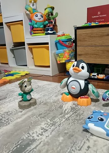 Çok Renkli ve Gri Çocuk Oyuncakları - Görsel 2