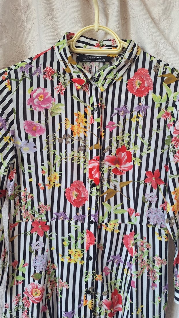 Zara - Çizgili Çiçekli V Yakalı Midi Elbise - Görsel 3