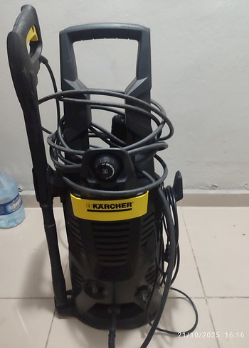 Kärcher Siyah basınçlı araba yıkama makinesi - Görsel 2