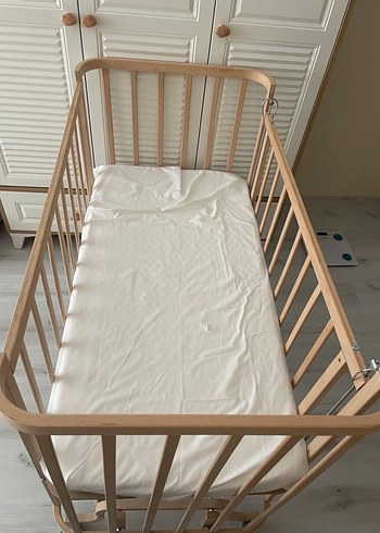 Bej Ahşap Bebek Beşiği Yatağıyla - Görsel 5