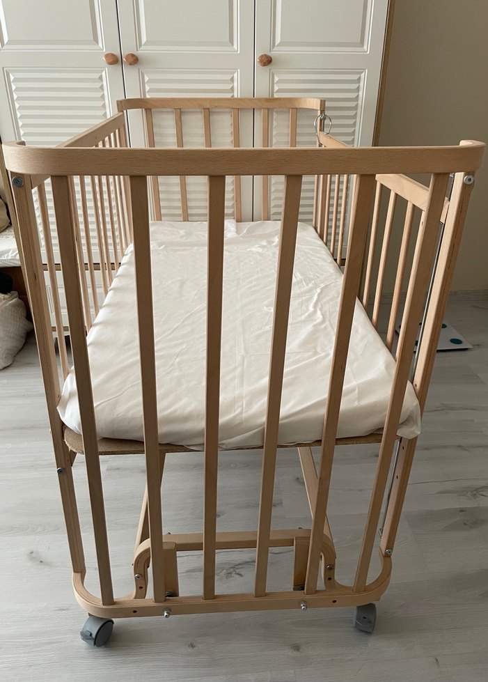 Bej Ahşap Bebek Beşiği Yatağıyla - Görsel 4