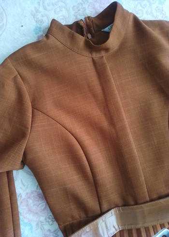 Kahverengi Piliseli Uzun Kollu Elbise - Görsel 2