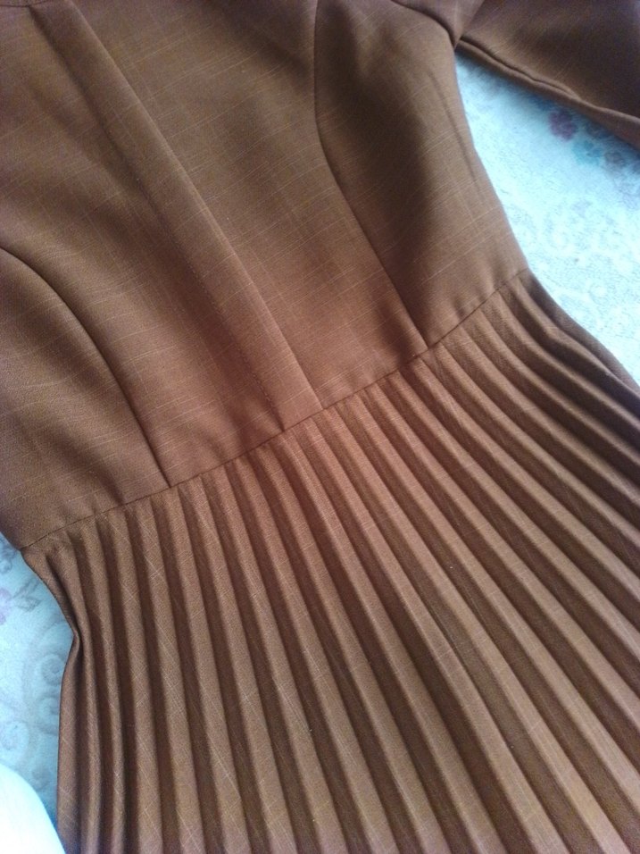 Kahverengi Piliseli Uzun Kollu Elbise - Görsel 3