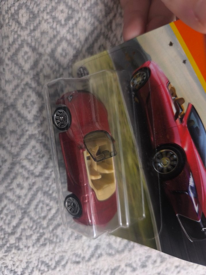 matchbox toyota 2021 lexus LC 500 araba koleksiyonluk paketli - Görsel 2