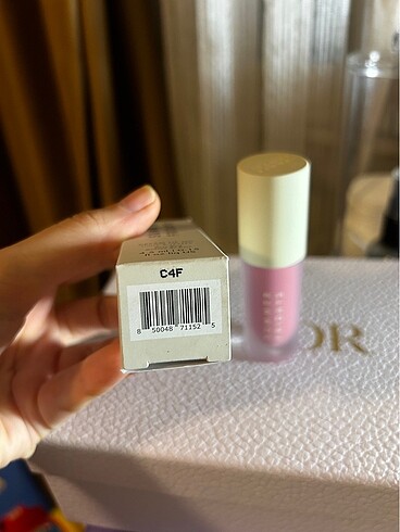  Beden Summer Fridays Lip Oil