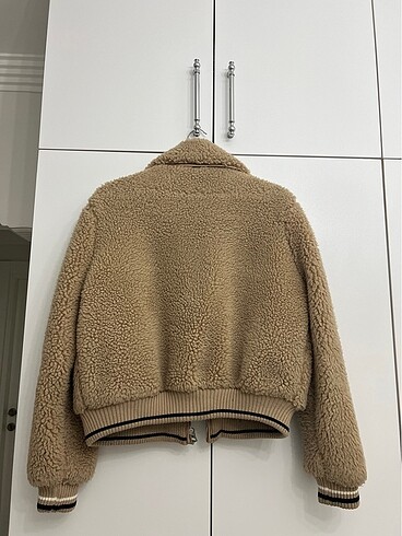 Bershka Pofuduk ceket