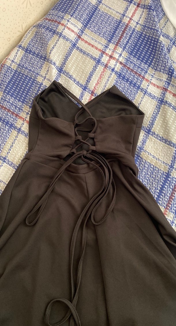 V Yaka Siyah Midi Strappy Mezuniyet Elbisesi - Görsel 3