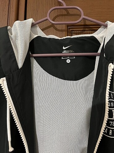 m Beden siyah Renk Nike Kapüşonlu Siyah Ceket
