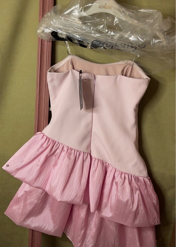 Pembe taşlı tasarım elbise - Görsel 2