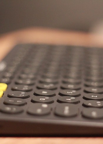 Logitech K380 Klavye + Pebble M350 Mouse - Görsel 2