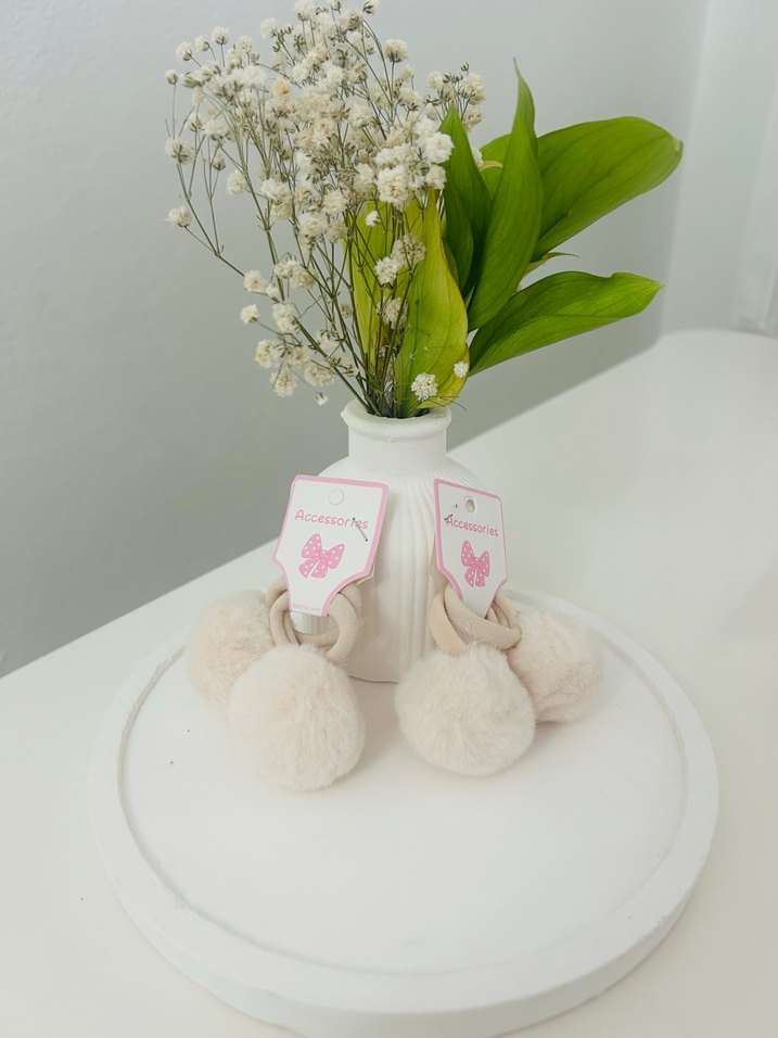Beyaz Peluş Mini Saç Lastiği - Görsel 4