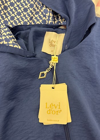 Mavi Düğmeli Uzun Kadın Kaban - Görsel 2