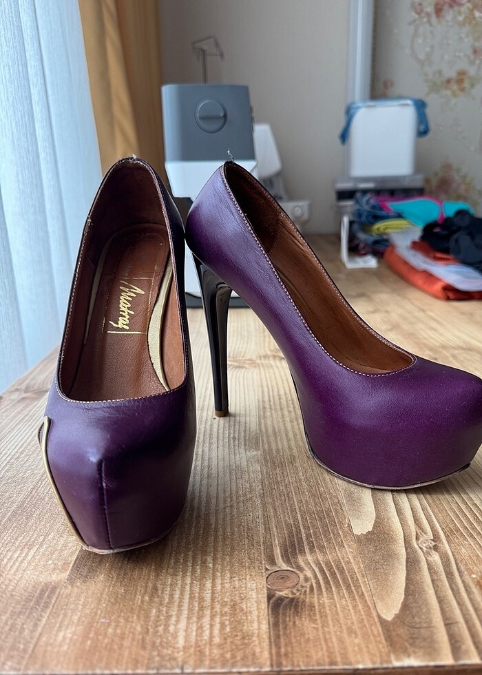 Matraş topuklu ayakkabı - Görsel 3