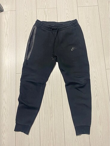 nike tech eşofman m beden