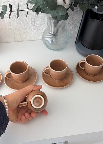 Koyu Bej Renkli Seramik Fincan Takımı - Görsel 3