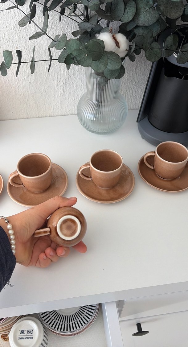 Koyu Bej Renkli Seramik Fincan Takımı - Görsel 3