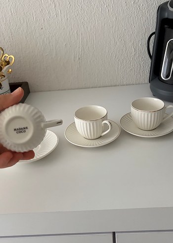 Beyaz Seramik Fincan ve Tabağı Seti - Görsel 3