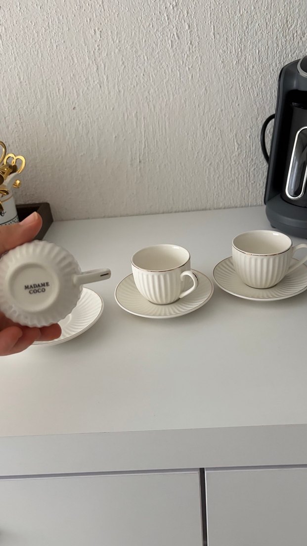 Beyaz Seramik Fincan ve Tabağı Seti - Görsel 3