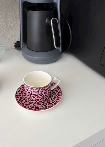 Pembe Leopar Desenli Kahve Fincanı ve Tabağı - Görsel 2