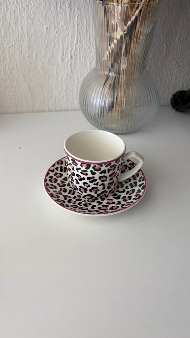 Leopar Desenli Pembe Kahve Fincanı ve Tabağı - Görsel 3