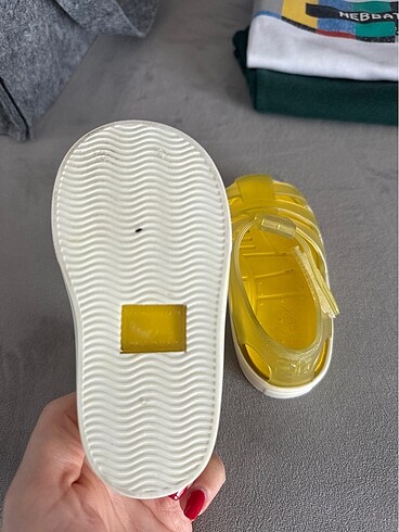 20 Beden sarı Renk Sandalet