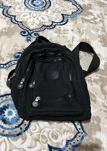 Kadın Siyah Fermuarlı Sırt Çantası - Görsel 2