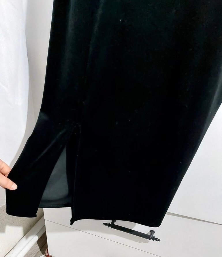 Siyah V Yaka Drapeli Midi Elbise - Görsel 5