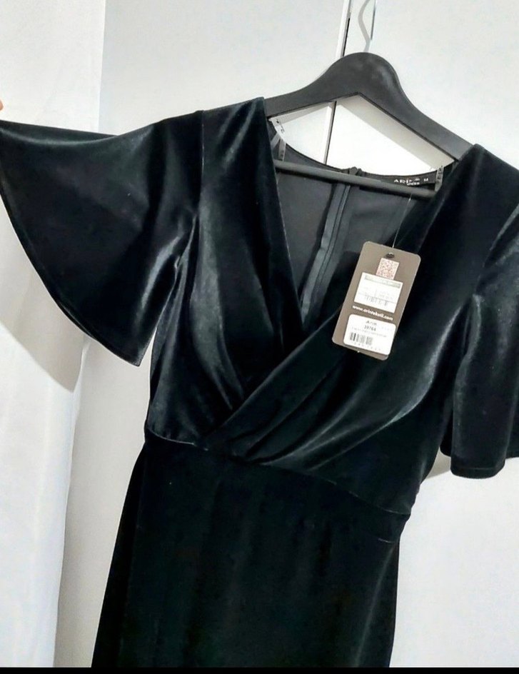 Siyah V Yaka Drapeli Midi Elbise - Görsel 4