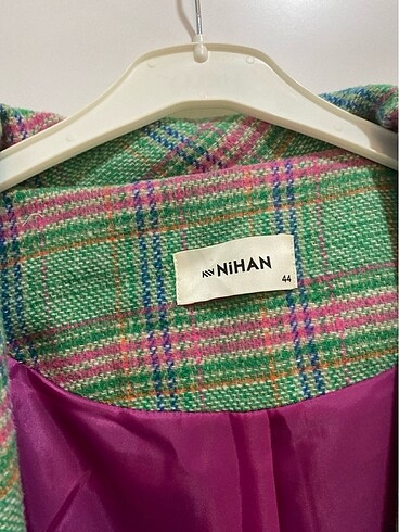 Nihan Nihan marka yeşil pembe kaban