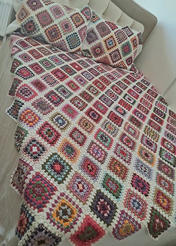 Desenli Çok Renkli Örgü Battaniye - Görsel 7