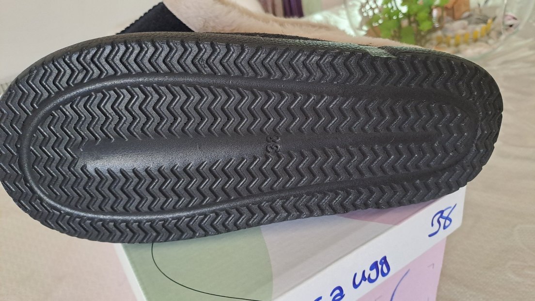 Siyah Kadın Ev Terliği Kürklü Dolgu Topuklu - Görsel 2