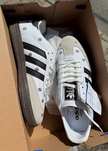 Adidas Çiçekli Samba