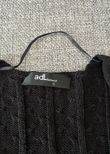 Adil Işık Siyah Örgü V Yaka Kadın Kazak - Görsel 2