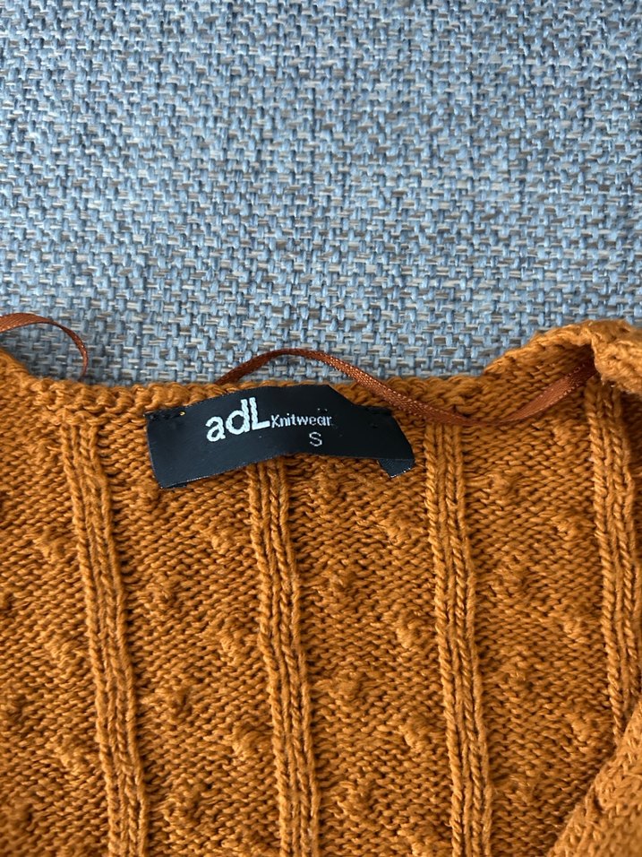 Adil ışık örgü model V yaka kazak - Görsel 2