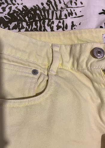 Sarı Mini Kot Şort - Görsel 4