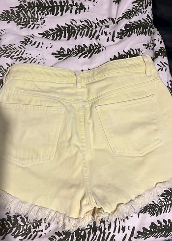 Sarı Mini Kot Şort - Görsel 3