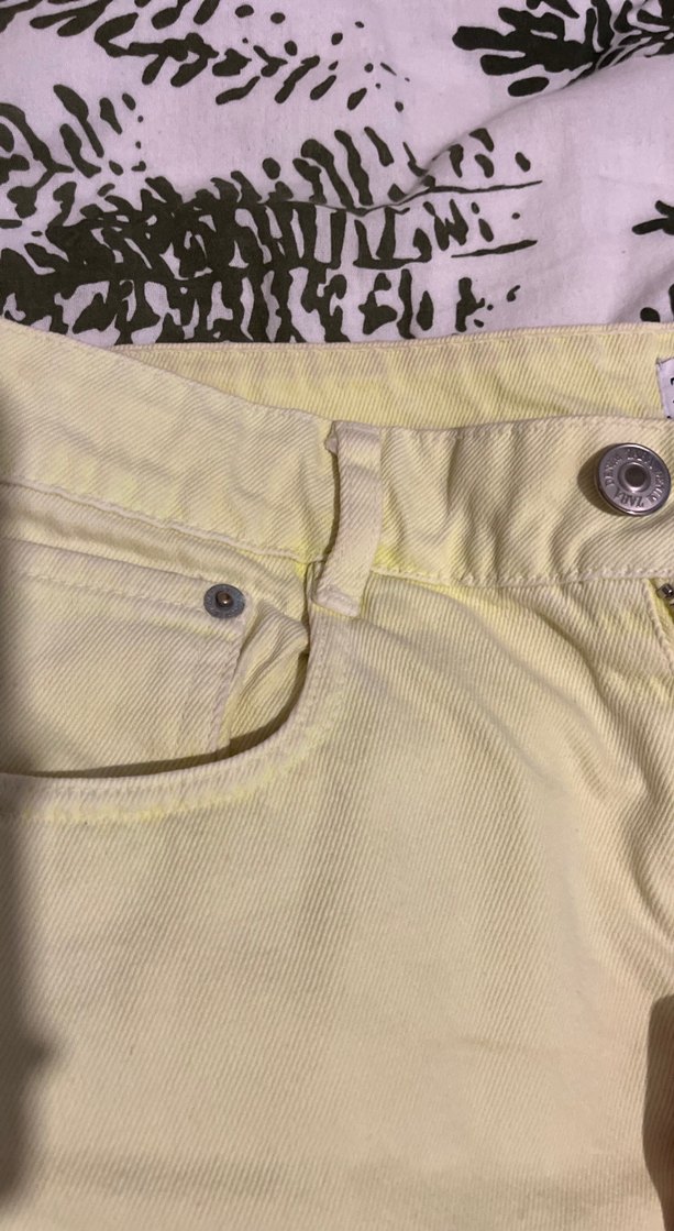 Sarı Mini Kot Şort - Görsel 4