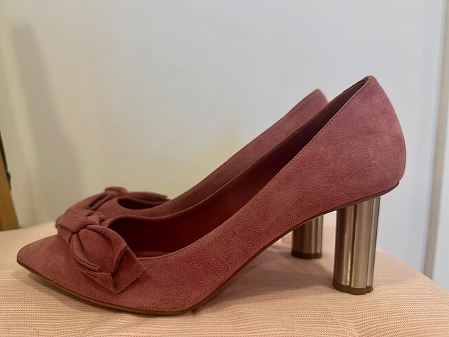 Salvatore Ferragamo Salvatore Ferragamo süet topuklu ayakkabı ? 8.5 beden