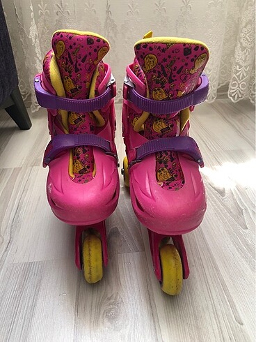 BARBİE PEMBE ÇOCUK PATENİ