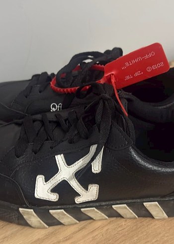 Off-White Siyah Deri Sneaker