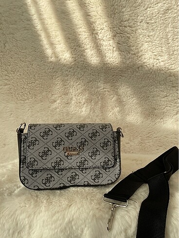 GUESS ÇANTA