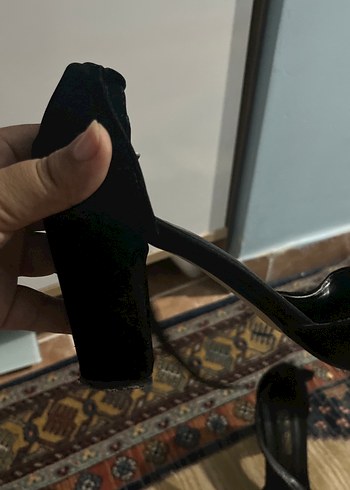 38 Beden Siyah süet topuklu ayakkabı